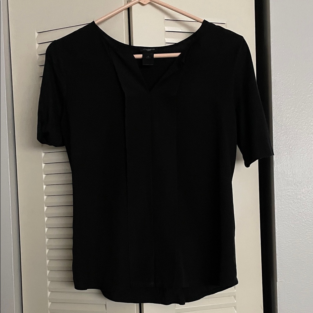 Ann Taylor Black Short Sleeve Top size small Petite.